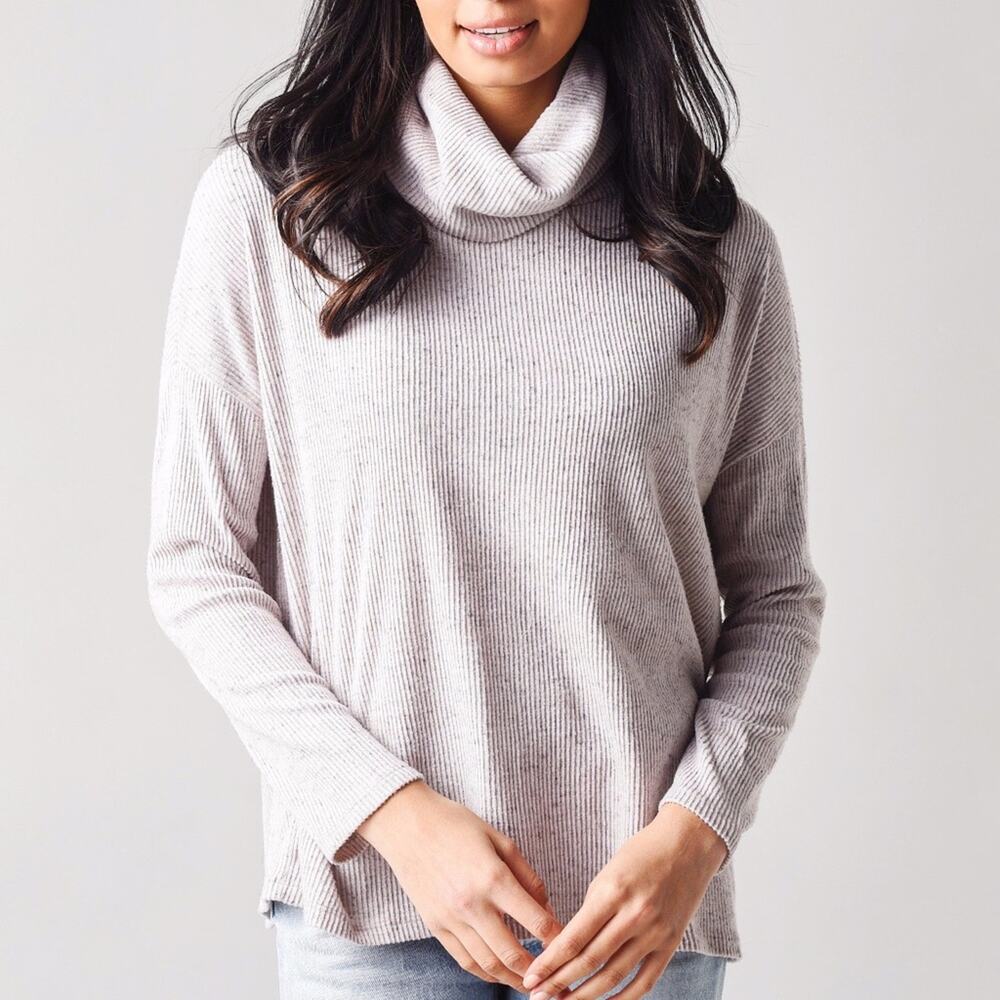 Dylan Cowl Neck Speckled Long Sleeve Ribbed Cozy Sweater in Grey Small